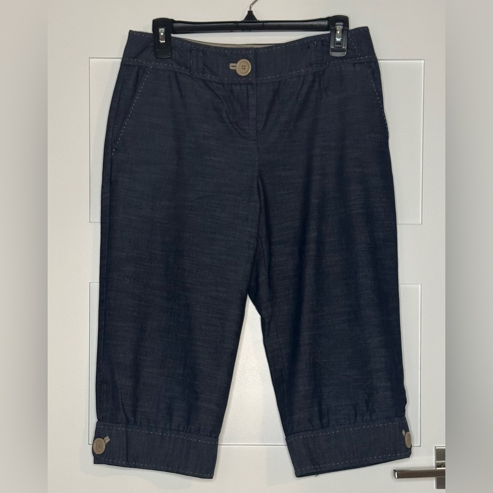 BUNDLE 4/$12💥 
Women’s crop capris. Size 6